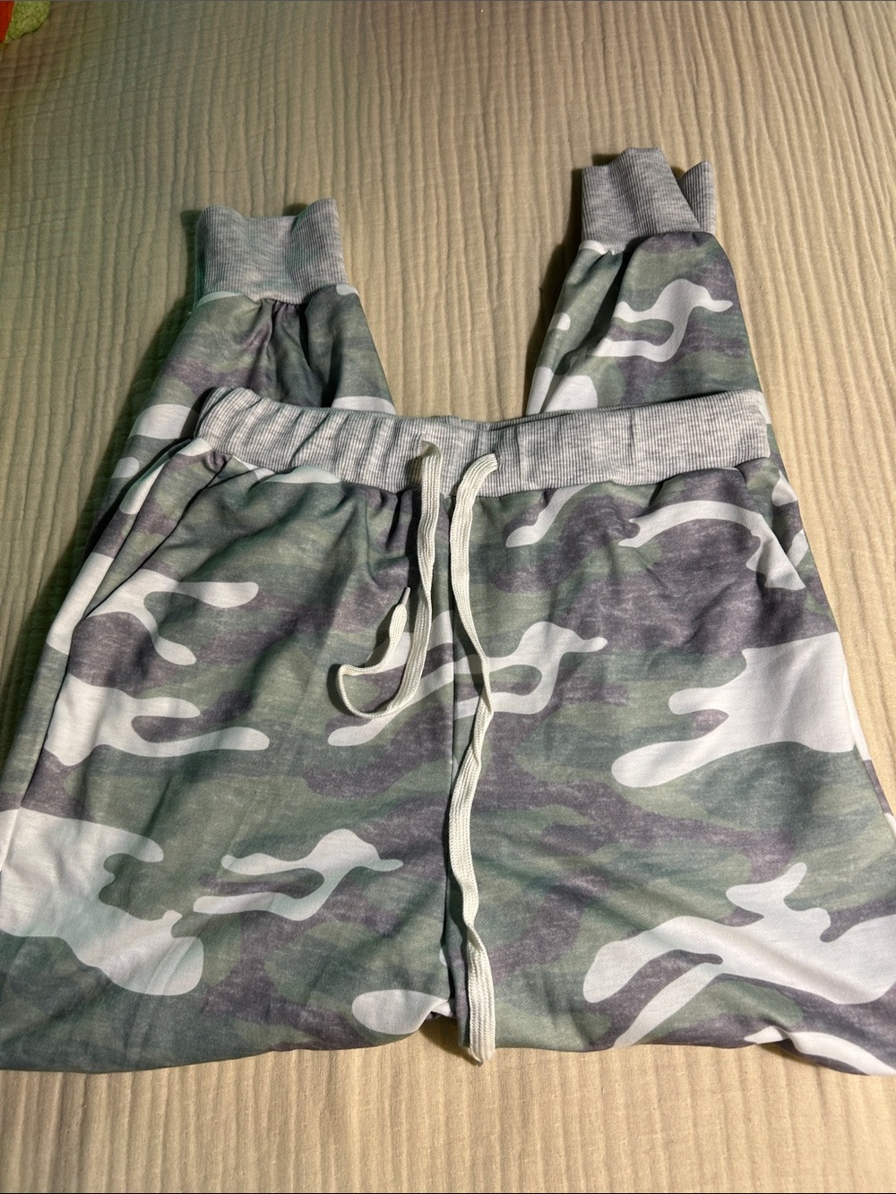 Women's Camo Jogger Pants - Green Camouflage - Picture 3 of 5